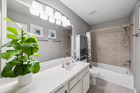 Bath - 20923 Wind Field Ln, Spring, TX 77379 photo 3 of 3