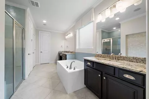 Bath - 3810 Everly Bend Dr, Spring, TX 77386 photo 2 of 7