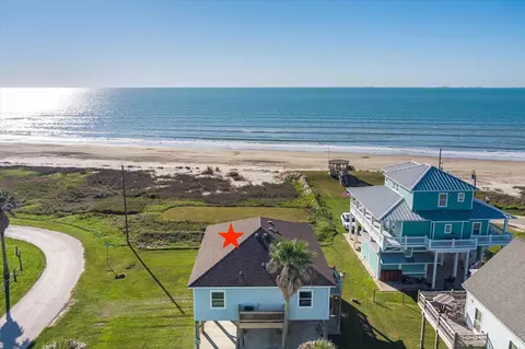 929 Bahama Dr, Crystal Beach, TX 77650