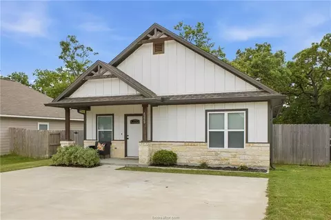 4228 Old Hearne Rd, Bryan, TX 77803