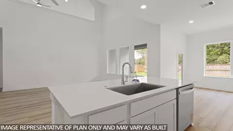 611 Paisley Harbor Ct, Conroe, TX 77304 photo 4