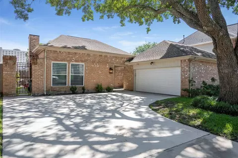 11743 Wickhollow Ln, Houston, TX 77043