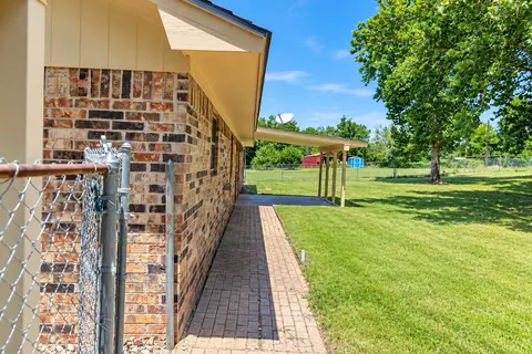 Exterior - 828 Armadillo Dr, Lorena, TX 76655 photo 7 of 10