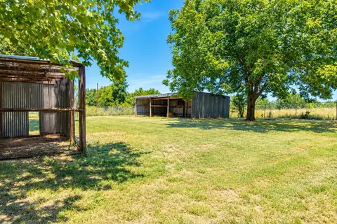 Exterior - 828 Armadillo Dr, Lorena, TX 76655 photo 9 of 10
