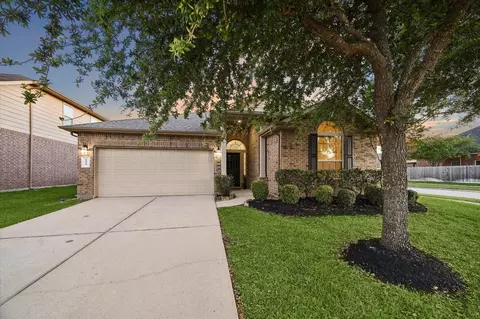 8819 Alicia Dr, Tomball, TX 77375