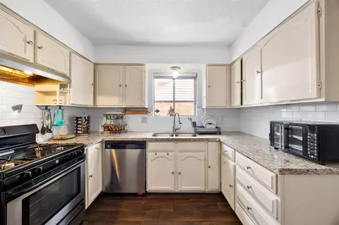 Kitchen - 2610 Rolling Glen Dr, Spring, TX 77373 photo 2 of 3