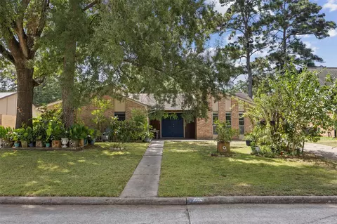Exterior - 2610 Rolling Glen Dr, Spring, TX 77373 photo 2 of 3