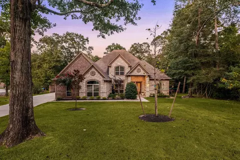 1904 Boulder Ridge Dr, Conroe, TX 77304
