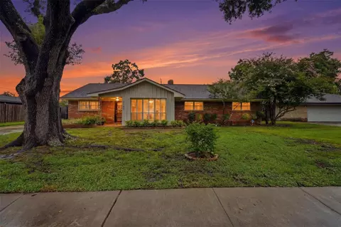 7707 Cayton St, Houston, TX 77061