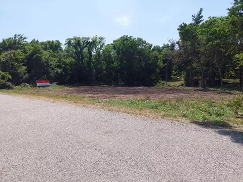 3979 Felder Rd, Washington, TX 77880
