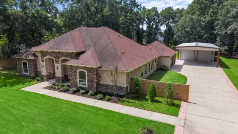 19522 Riverwalk Dr, Porter, TX 77365