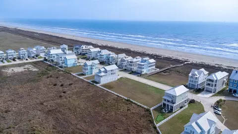 24 Grand Beach Blvd, Galveston, TX 77550
