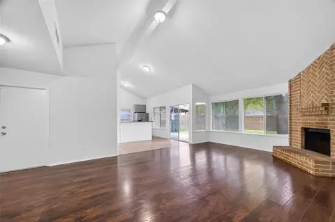 1122 Woodbridge Ave, Pearland, TX 77584
