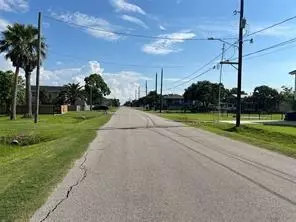 lot S 43-44 16th St, San Leon, TX 77539
