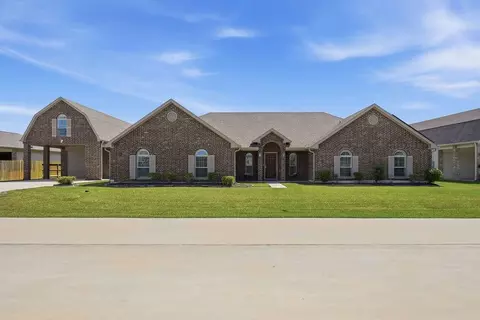 3615 E Cape Rd, Dickinson, TX 77539
