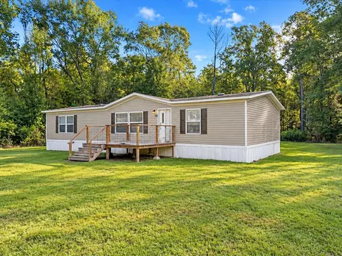 139 Malcom St, Ames, TX 77575