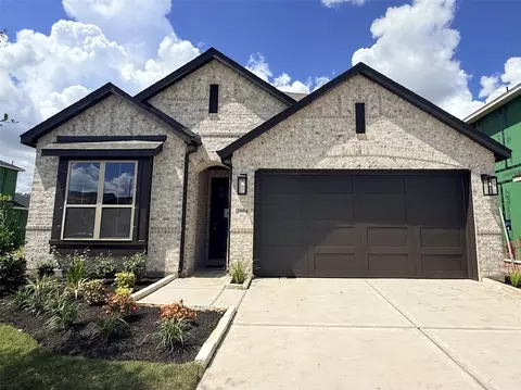 2954 Mellow Pines Ln, Webster, TX 77598
