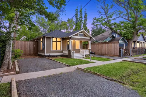 1115 Adele St, Houston, TX 77009