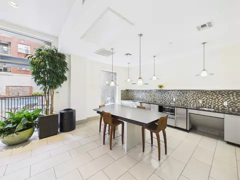 300 St Joseph Pkwy #111, Houston, TX 77002