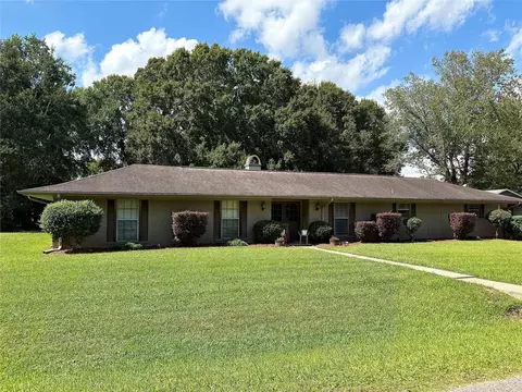 300 Bayou Dr, Beaumont, TX 77705