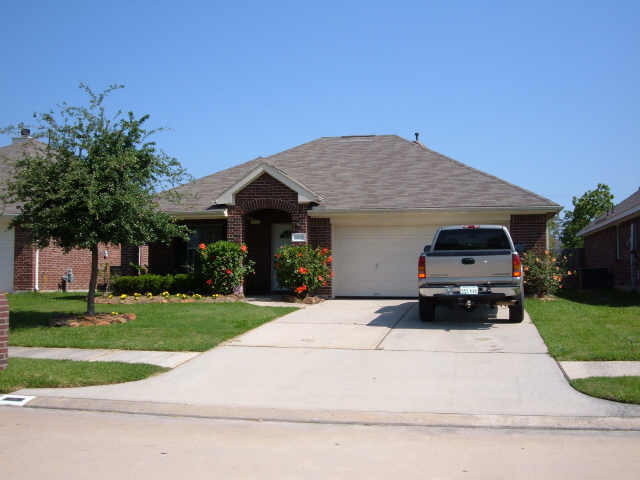 6919 Atasca Creek Dr, Humble, TX 77346 photo 1