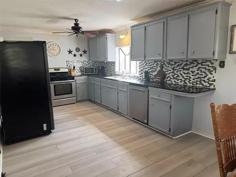 Kitchen - 41 Joyce St, Shepherd, TX 77371 photo 1 of 1