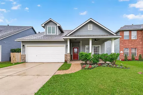 1057 Shadow Glenn Dr, Conroe, TX 77301
