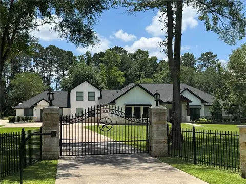 9703 Crestwater Cir, Magnolia, TX 77354