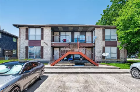 4021 Briar Hollow Dr, Dickinson, TX 77539