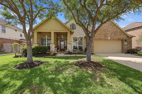 3608 Barrington Ct, Pearland, TX 77584