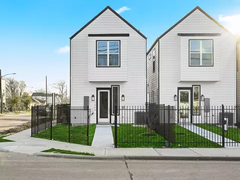 102 E 44th St #C, Houston, TX 77018