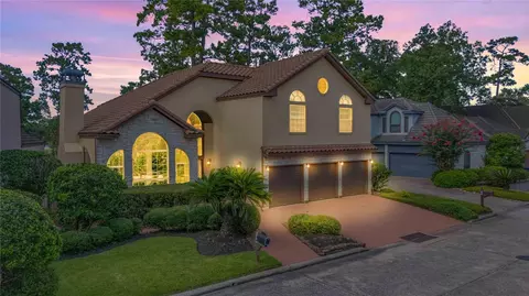 16 Kingwood Villas Ct, Kingwood, TX 77339