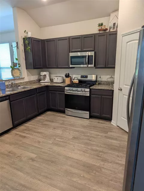 Kitchen - 14601 E Pine Heart Dr, Conroe, TX 77302 photo 1 of 2