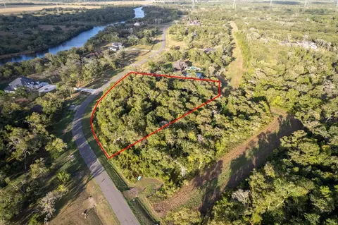 31811 Bayou Bnd, Richwood, TX 77515