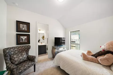 Bedroom - 118 Sierra Stream Ct, Conroe, TX 77304 photo 3 of 3