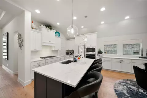 Kitchen - 118 Sierra Stream Ct, Conroe, TX 77304 photo 4 of 4