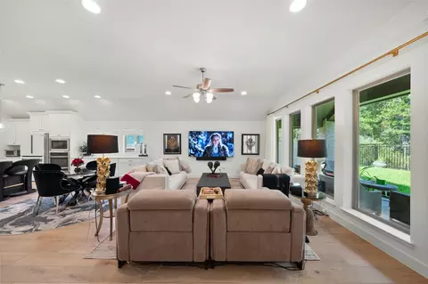 Living - 118 Sierra Stream Ct, Conroe, TX 77304 photo 2 of 3