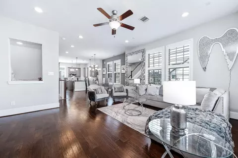 11027 Acorn Falls Dr, Houston, TX 77043