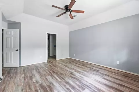 Bedroom - 6 Lost Frst, Trinity, TX 75862 photo 5 of 10
