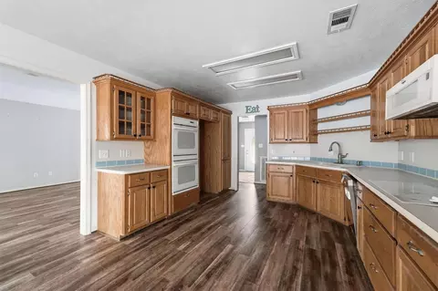Kitchen - 6 Lost Frst, Trinity, TX 75862 photo 2 of 3