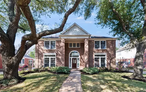 2106 Westshore Dr, Missouri City, TX 77459