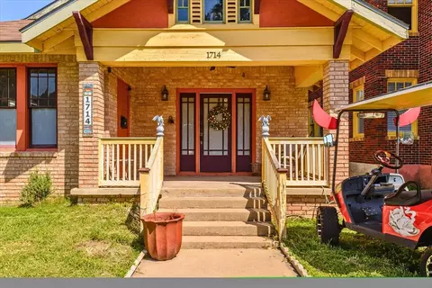 1714 Market St, Galveston, TX 77550