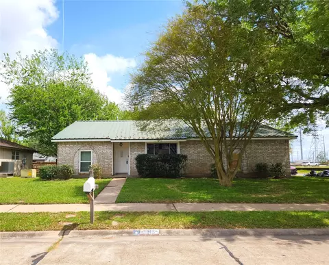 3315 Ashwyne Ct, La Porte, TX 77571