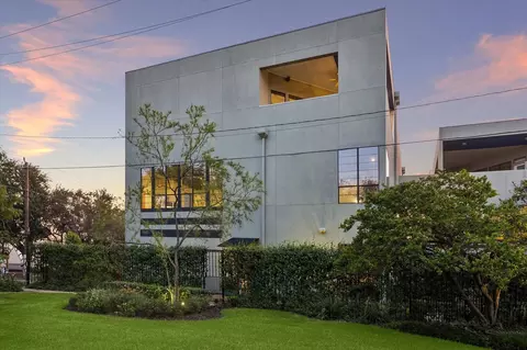 2608 Montrose Blvd, Houston, TX 77006
