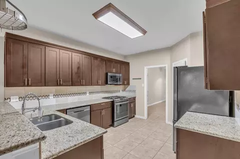 Kitchen - 23915 Spring Oak Dr, Spring, TX 77373 photo 3 of 5