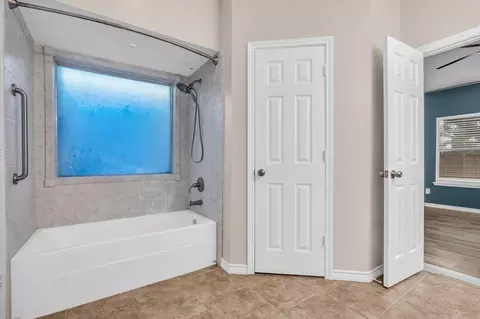 Bath - 23915 Spring Oak Dr, Spring, TX 77373 photo 1 of 4