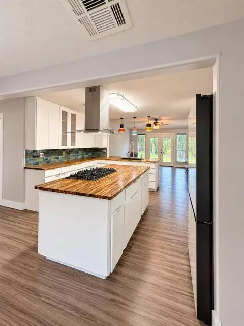 Kitchen - 4248 Sapp Rd, Conroe, TX 77304 photo 5 of 5