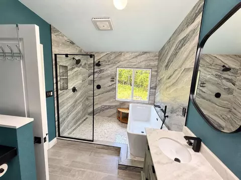 Bath - 4248 Sapp Rd, Conroe, TX 77304 photo 3 of 6