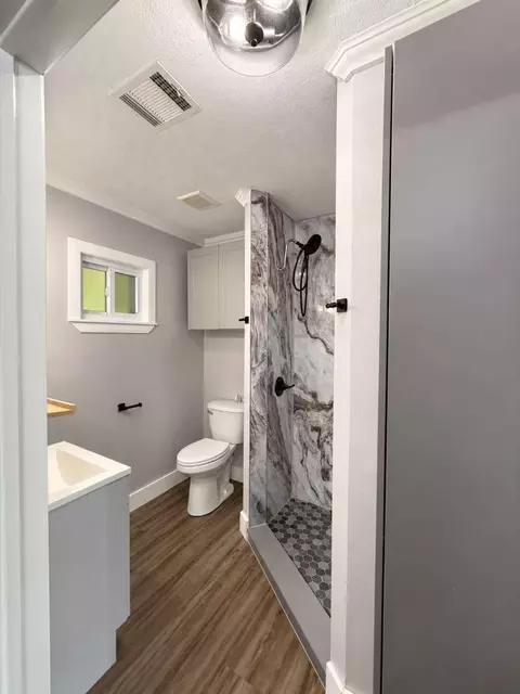 Bath - 4248 Sapp Rd, Conroe, TX 77304 photo 5 of 6