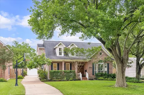 1114 Colonial St, Bellaire, TX 77401